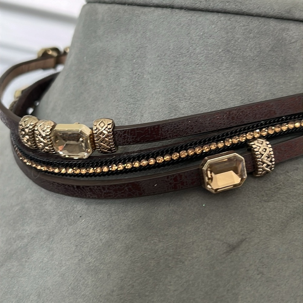 Faux Leather Magnetic Choker Necklace - Picture 3 of 6